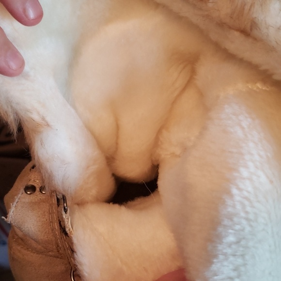 COPY - COPY - Furry Boots - Picture 4 of 7